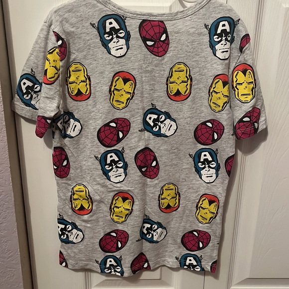 MARVEL Comic T-Shirt - Picture 3 of 3